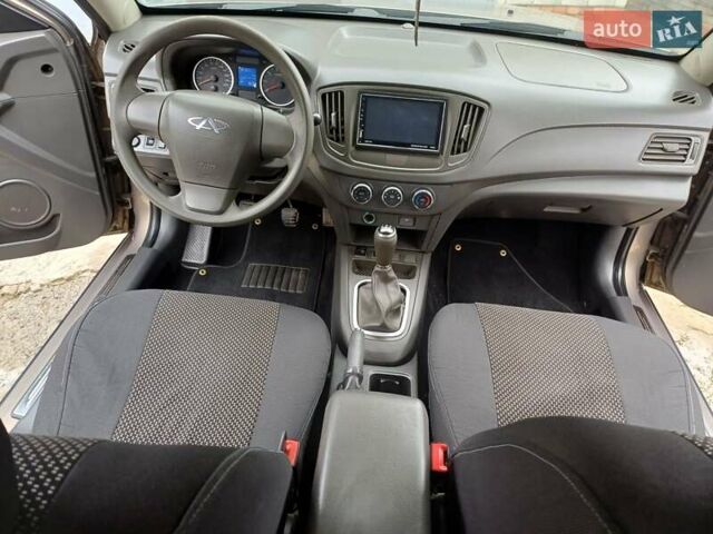 Бежевый Чери Е5, объемом двигателя 1.5 л и пробегом 110 тыс. км за 4600 $, фото 12 на Automoto.ua