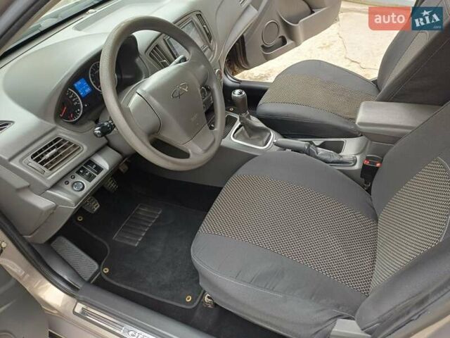 Бежевый Чери Е5, объемом двигателя 1.5 л и пробегом 110 тыс. км за 4600 $, фото 23 на Automoto.ua