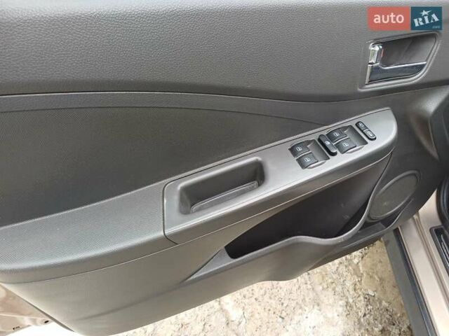Бежевый Чери Е5, объемом двигателя 1.5 л и пробегом 110 тыс. км за 4600 $, фото 24 на Automoto.ua