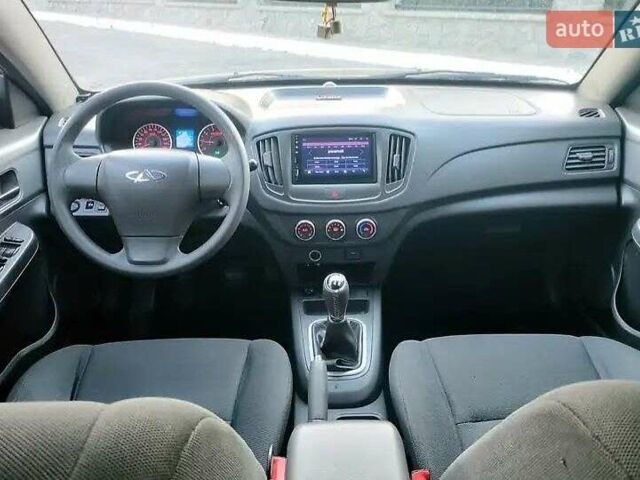 Чері Е5 2014 у Броварах на Automoto.ua Бежевий Чері Е5, об'ємом двигуна 1.5 л та пробігом 77 тис. км за 4000 $, фото 3 на Automoto.ua