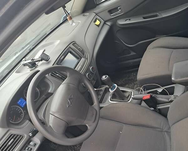 Чорний Чері Е5, об'ємом двигуна 1.5 л та пробігом 298 тис. км за 3000 $, фото 5 на Automoto.ua