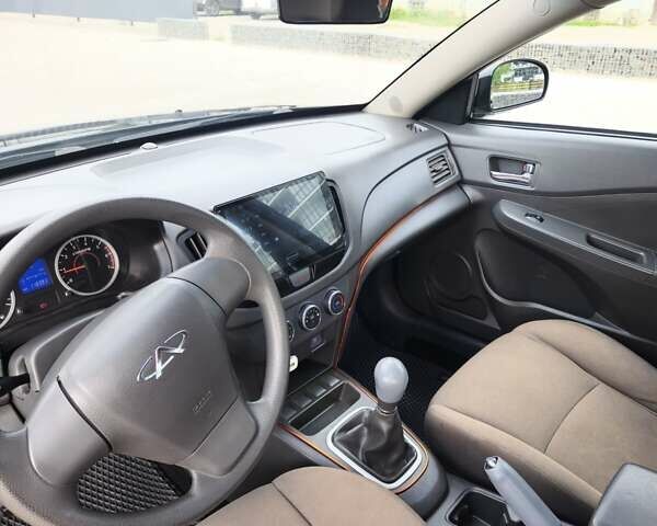 Чорний Чері Е5, об'ємом двигуна 1.5 л та пробігом 118 тис. км за 4300 $, фото 7 на Automoto.ua