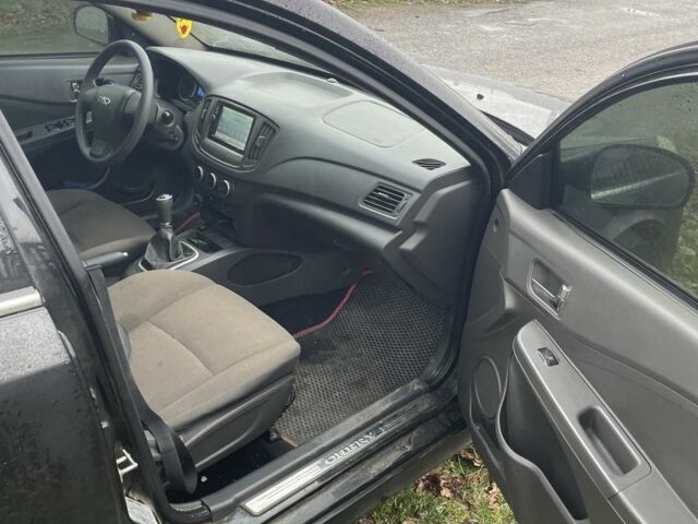 Черный Чери Е5, объемом двигателя 1.5 л и пробегом 200 тыс. км за 1800 $, фото 7 на Automoto.ua