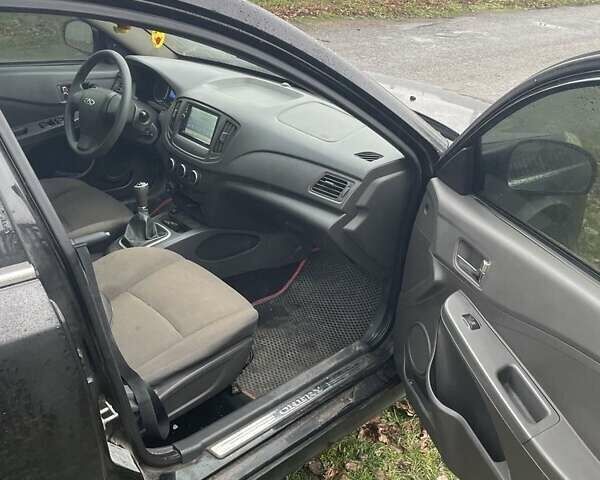 Черный Чери Е5, объемом двигателя 1.5 л и пробегом 200 тыс. км за 1800 $, фото 5 на Automoto.ua