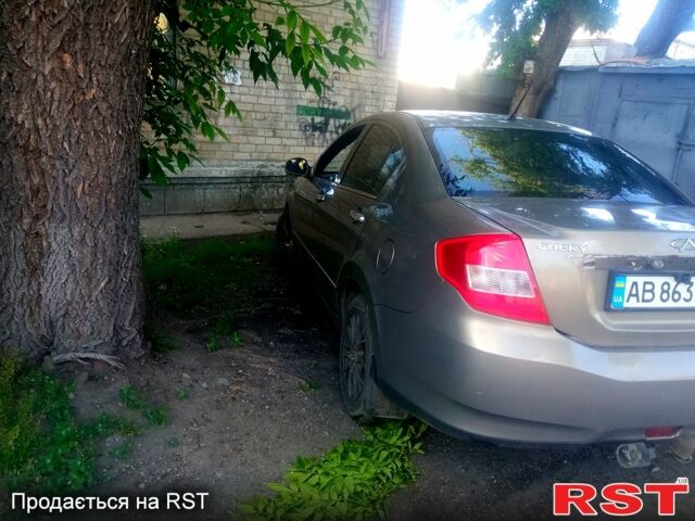 Коричневый Чери Е5, объемом двигателя 1.5 л и пробегом 199 тыс. км за 3600 $, фото 3 на Automoto.ua