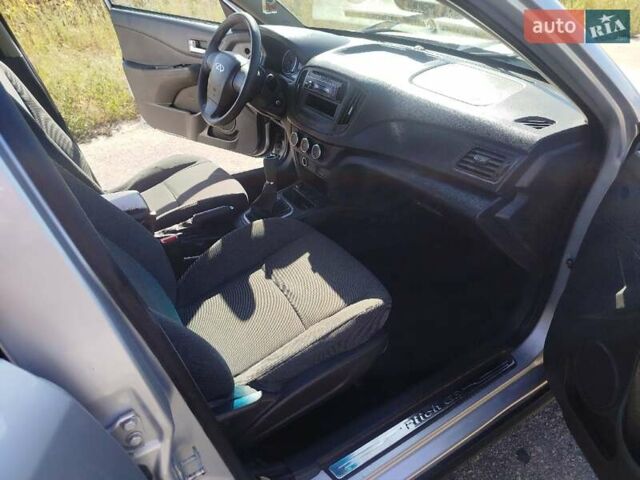 Чері Е5 2012 у Прилуках на Automoto.ua Сірий Чері Е5, об'ємом двигуна 1.5 л та пробігом 245 тис. км за 2999 $, фото 19 на Automoto.ua