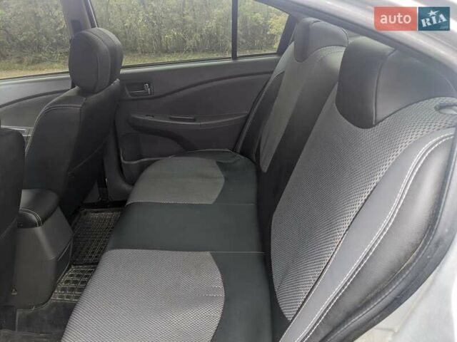 Серый Чери Е5, объемом двигателя 1.5 л и пробегом 91 тыс. км за 4500 $, фото 7 на Automoto.ua