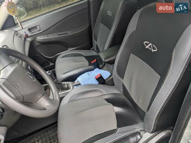 Серый Чери Е5, объемом двигателя 1.5 л и пробегом 91 тыс. км за 4500 $, фото 4 на Automoto.ua