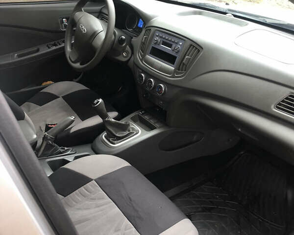 Серый Чери Е5, объемом двигателя 1.5 л и пробегом 111 тыс. км за 4150 $, фото 7 на Automoto.ua