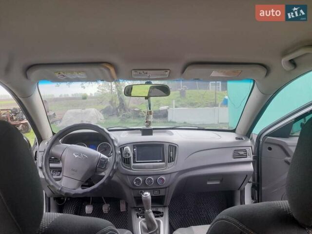Серый Чери Е5, объемом двигателя 1.5 л и пробегом 196 тыс. км за 3600 $, фото 7 на Automoto.ua