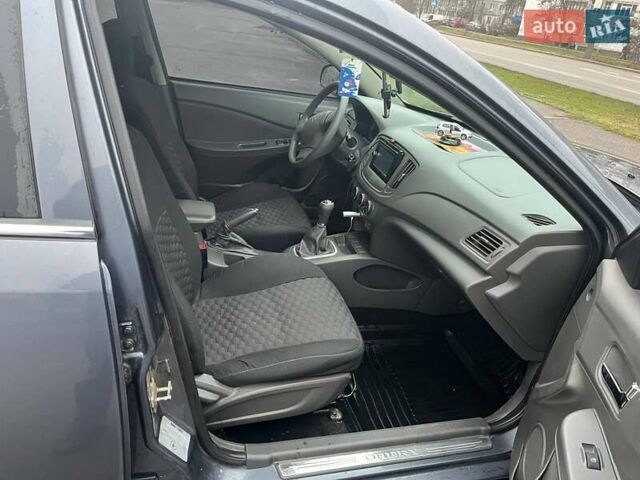 Сірий Чері Е5, об'ємом двигуна 1.5 л та пробігом 81 тис. км за 4100 $, фото 7 на Automoto.ua