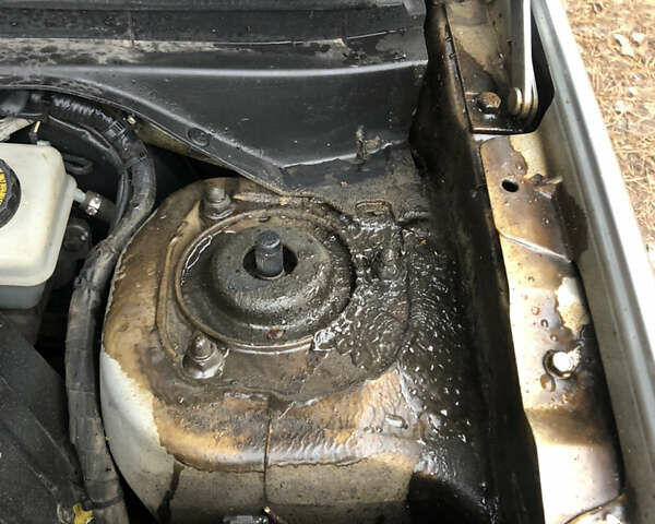 Серый Чери Е5, объемом двигателя 1.5 л и пробегом 111 тыс. км за 4150 $, фото 11 на Automoto.ua