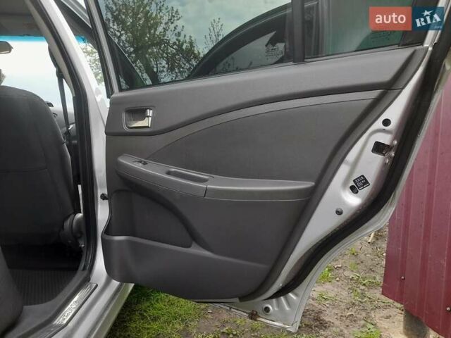 Серый Чери Е5, объемом двигателя 1.5 л и пробегом 196 тыс. км за 3200 $, фото 13 на Automoto.ua