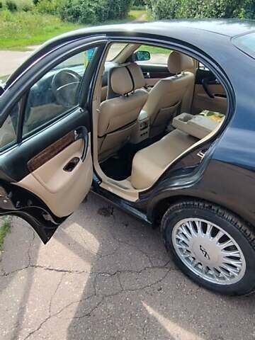 Чорний Чері Істар, об'ємом двигуна 2.4 л та пробігом 190 тис. км за 1850 $, фото 2 на Automoto.ua