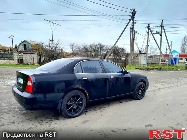 Черный Чери Истар, объемом двигателя 2 л и пробегом 300 тыс. км за 999 $, фото 3 на Automoto.ua