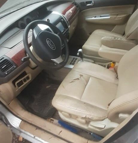 Серый Чери Истар, объемом двигателя 2.4 л и пробегом 100 тыс. км за 1500 $, фото 6 на Automoto.ua