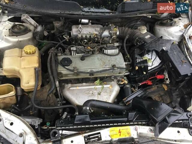 Чері Істар 2005 у Павлограде на Automoto.ua Сірий Чері Істар, об'ємом двигуна 2 л та пробігом 170 тис. км за 1400 $, фото 5 на Automoto.ua