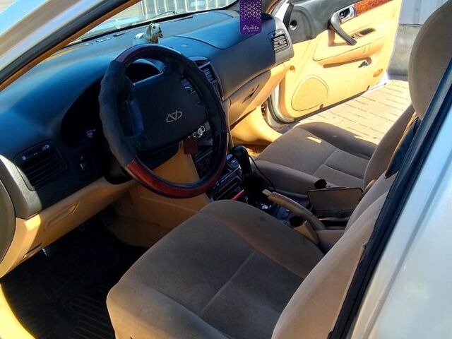 Сірий Чері Істар, об'ємом двигуна 2 л та пробігом 232 тис. км за 2500 $, фото 6 на Automoto.ua