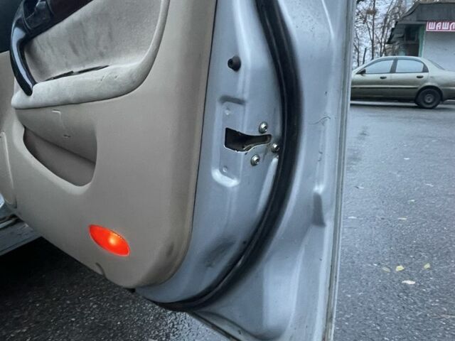 Серый Чери Истар, объемом двигателя 2 л и пробегом 215 тыс. км за 1500 $, фото 7 на Automoto.ua