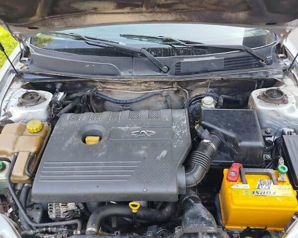 Серый Чери Истар, объемом двигателя 2 л и пробегом 206 тыс. км за 2500 $, фото 7 на Automoto.ua