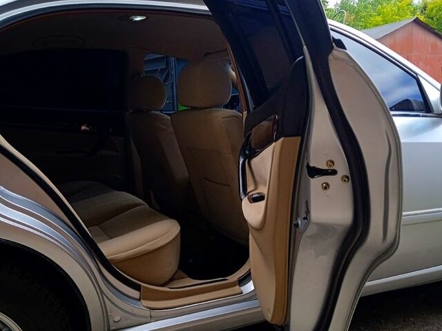 Сірий Чері Істар, об'ємом двигуна 2 л та пробігом 65 тис. км за 3800 $, фото 8 на Automoto.ua