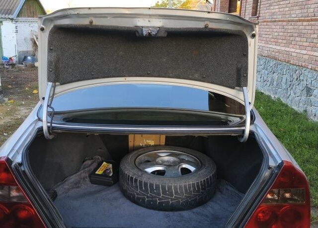 Сірий Чері Істар, об'ємом двигуна 1.8 л та пробігом 90 тис. км за 2200 $, фото 11 на Automoto.ua