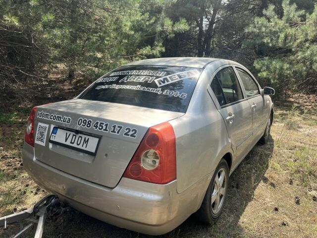 Белый Чери Элара, объемом двигателя 2 л и пробегом 124 тыс. км за 4000 $, фото 4 на Automoto.ua