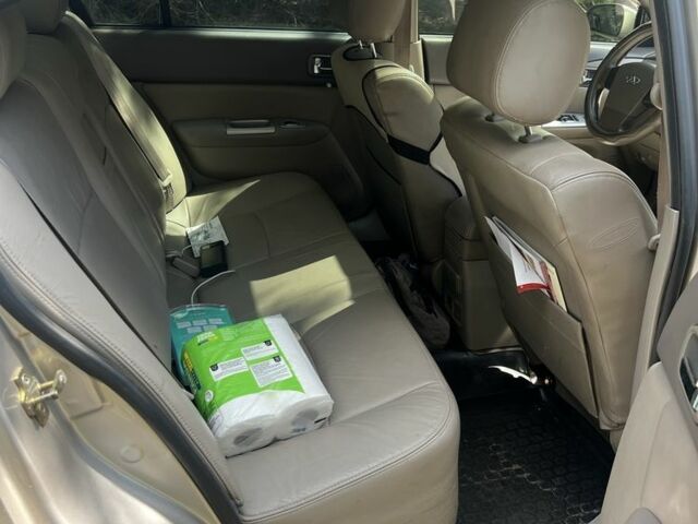 Белый Чери Элара, объемом двигателя 2 л и пробегом 124 тыс. км за 4000 $, фото 6 на Automoto.ua