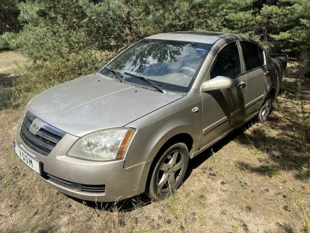 Белый Чери Элара, объемом двигателя 2 л и пробегом 124 тыс. км за 4000 $, фото 2 на Automoto.ua