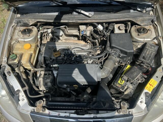 Белый Чери Элара, объемом двигателя 2 л и пробегом 124 тыс. км за 4000 $, фото 7 на Automoto.ua