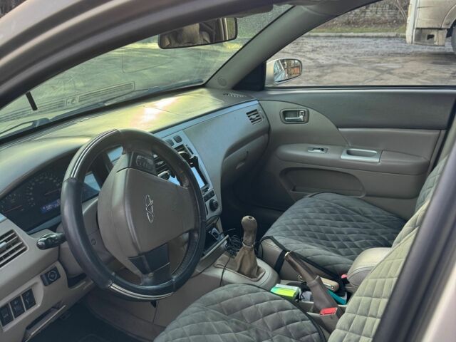 Бежевый Чери Элара, объемом двигателя 2 л и пробегом 40 тыс. км за 2363 $, фото 2 на Automoto.ua