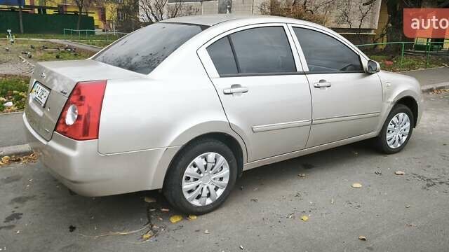 Бежевий Чері Елара, об'ємом двигуна 1.97 л та пробігом 96 тис. км за 2500 $, фото 9 на Automoto.ua