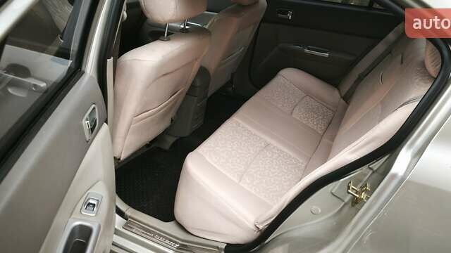 Бежевий Чері Елара, об'ємом двигуна 1.97 л та пробігом 96 тис. км за 2550 $, фото 9 на Automoto.ua