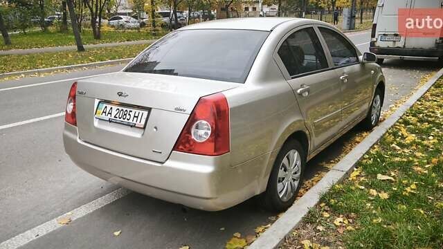 Бежевий Чері Елара, об'ємом двигуна 1.97 л та пробігом 96 тис. км за 2550 $, фото 7 на Automoto.ua