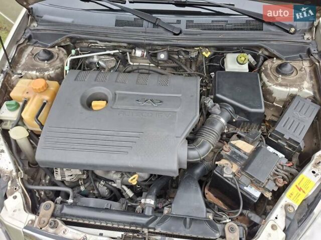 Бежевый Чери Элара, объемом двигателя 1.97 л и пробегом 95 тыс. км за 3700 $, фото 8 на Automoto.ua