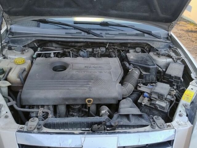 Бежевий Чері Елара, об'ємом двигуна 2 л та пробігом 256 тис. км за 2000 $, фото 8 на Automoto.ua