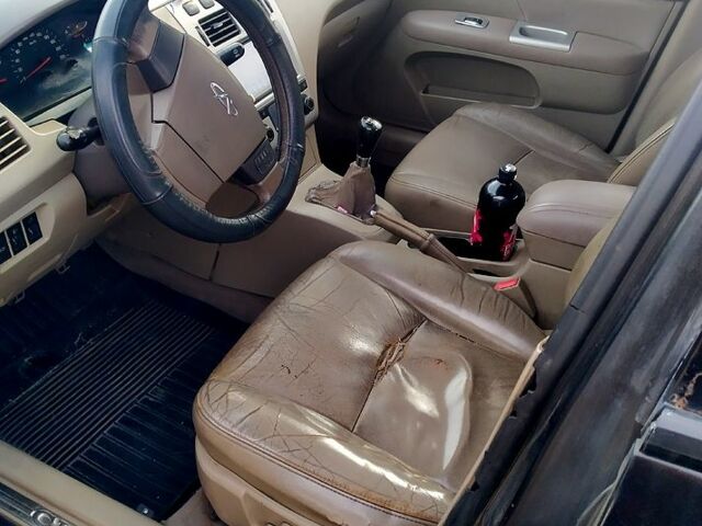 Чорний Чері Елара, об'ємом двигуна 2 л та пробігом 280 тис. км за 2200 $, фото 6 на Automoto.ua