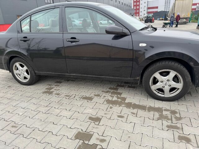 Черный Чери Элара, объемом двигателя 2 л и пробегом 177 тыс. км за 2400 $, фото 5 на Automoto.ua