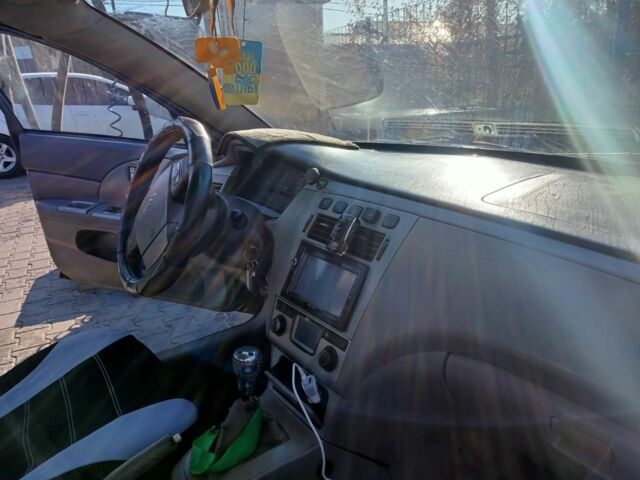 Черный Чери Элара, объемом двигателя 2 л и пробегом 98 тыс. км за 1900 $, фото 5 на Automoto.ua