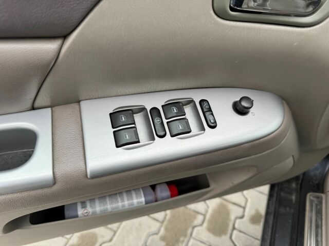 Черный Чери Элара, объемом двигателя 2 л и пробегом 177 тыс. км за 2400 $, фото 3 на Automoto.ua