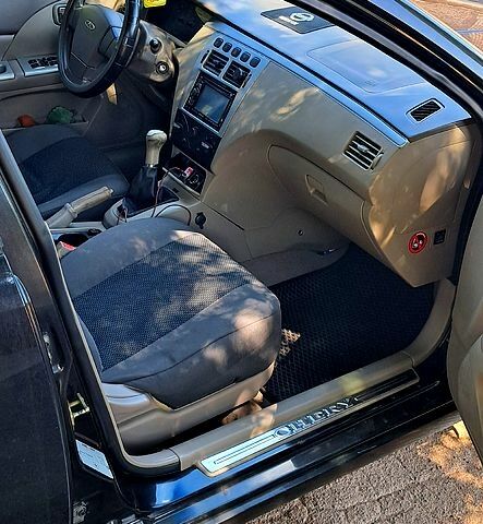 Чорний Чері Елара, об'ємом двигуна 2 л та пробігом 200 тис. км за 2500 $, фото 2 на Automoto.ua