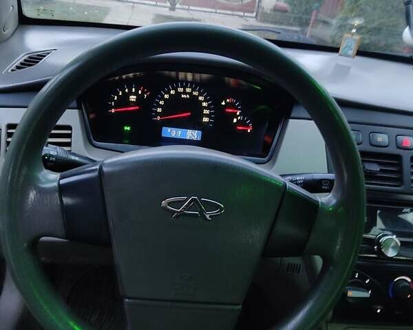 Черный Чери Элара, объемом двигателя 1.99 л и пробегом 150 тыс. км за 3800 $, фото 4 на Automoto.ua