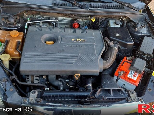 Чорний Чері Елара, об'ємом двигуна 2 л та пробігом 195 тис. км за 2000 $, фото 5 на Automoto.ua