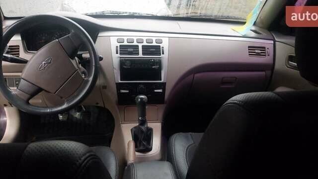 Черный Чери Элара, объемом двигателя 1.97 л и пробегом 250 тыс. км за 2100 $, фото 6 на Automoto.ua