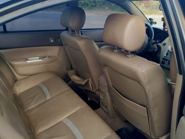 Чорний Чері Елара, об'ємом двигуна 2 л та пробігом 280 тис. км за 2200 $, фото 4 на Automoto.ua