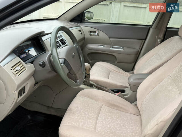 Чорний Чері Елара, об'ємом двигуна 1.97 л та пробігом 185 тис. км за 1950 $, фото 6 на Automoto.ua