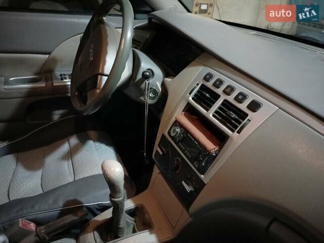 Черный Чери Элара, объемом двигателя 1.97 л и пробегом 184 тыс. км за 2000 $, фото 2 на Automoto.ua