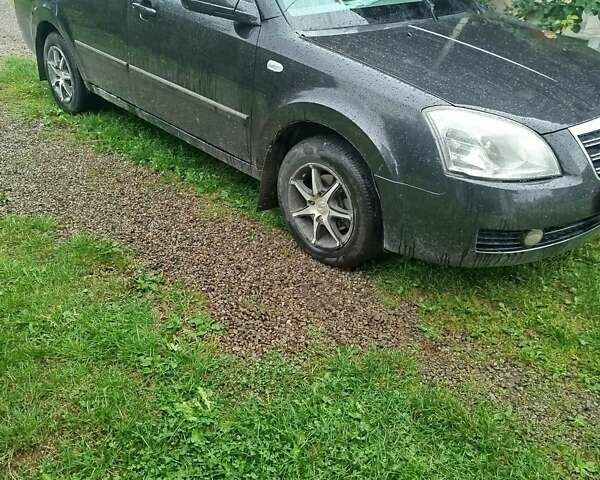Чорний Чері Елара, об'ємом двигуна 1.5 л та пробігом 114 тис. км за 3300 $, фото 7 на Automoto.ua