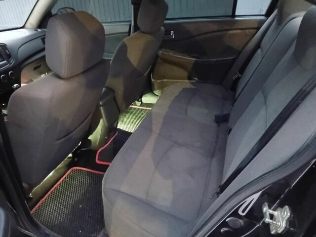 Черный Чери Элара, объемом двигателя 1.5 л и пробегом 228 тыс. км за 2300 $, фото 6 на Automoto.ua