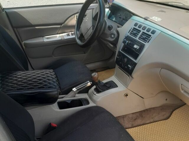 Красный Чери Элара, объемом двигателя 2 л и пробегом 3 тыс. км за 2500 $, фото 2 на Automoto.ua